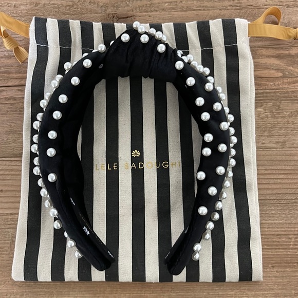 Lele Sadoughi Accessories - Lele Sadoughi Black Pearl Headband. New Without Tags